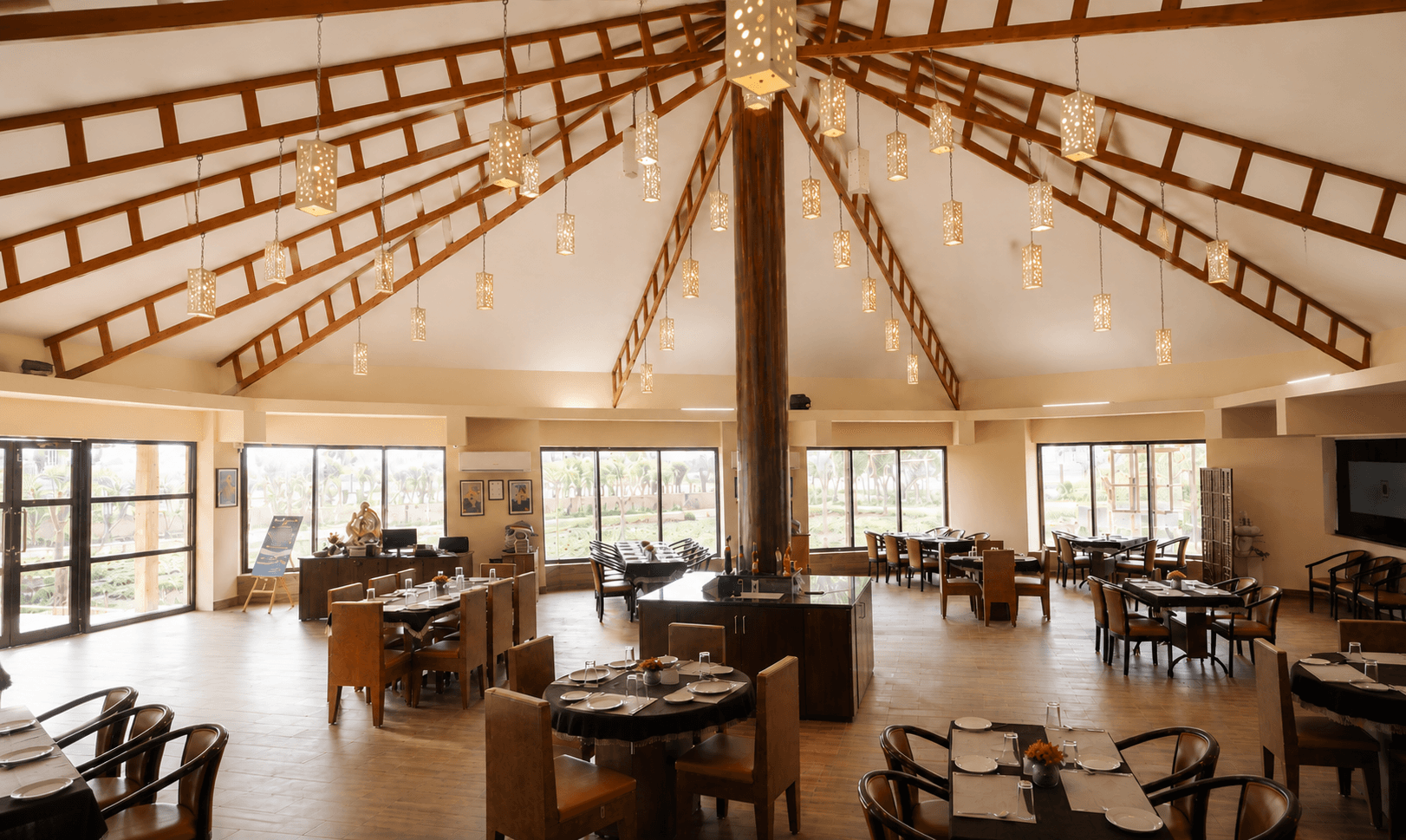 Restaurant dining space at The Palm Villas